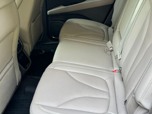 Used 2022 Lincoln Nautilus Reserve AWD/4WD image 6