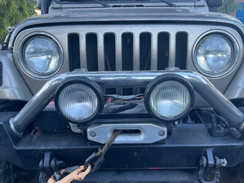 Used 2004 Jeep Wrangler Rubicon image 2