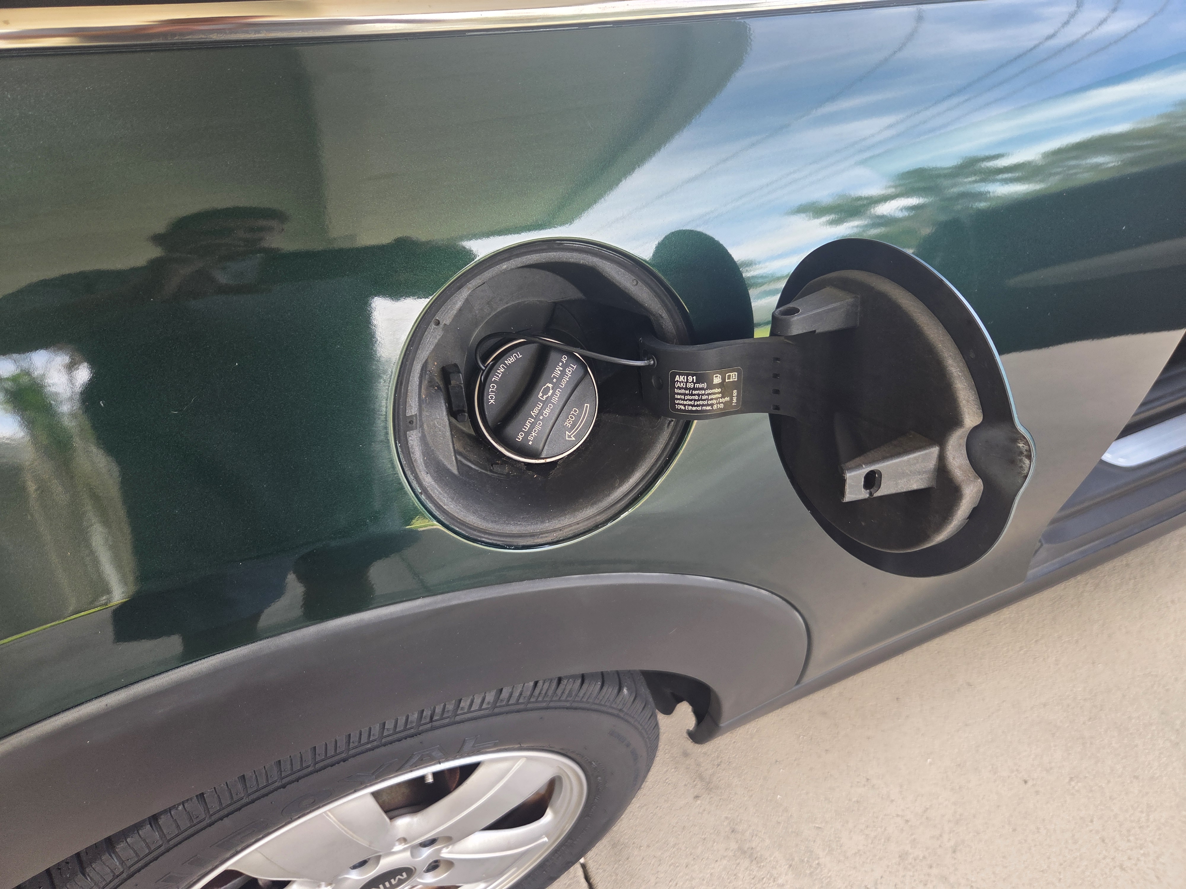 Used 2014 MINI Cooper 2-Door Hardtop w/ Premium Package 2 FWD image 22