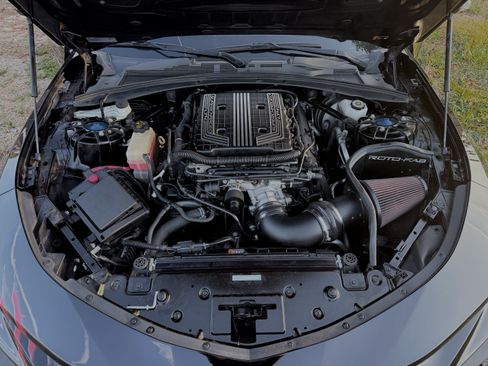 Used 2019 Chevrolet Camaro ZL1 image 13