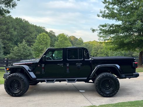 Used 2020 Jeep Gladiator Rubicon AWD/4WD image 6