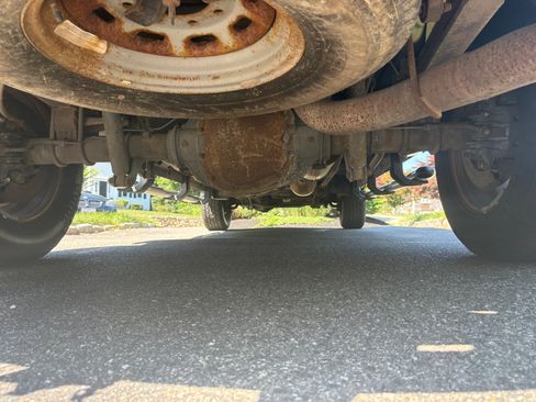 Used 2004 Ford F250 Harley-Davidson AWD/4WD image 11