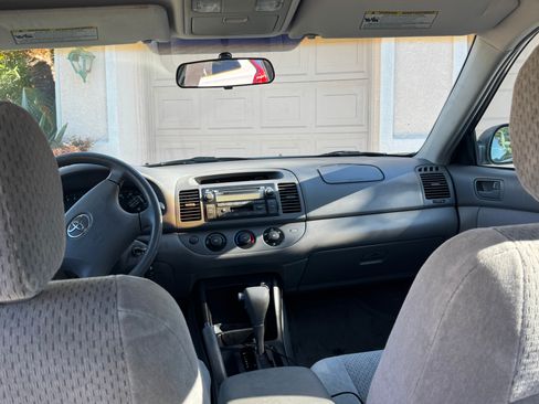 Used 2004 Toyota Camry LE FWD image 15