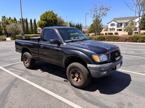 Used 2004 Toyota Tacoma PreRunner RWD image 4