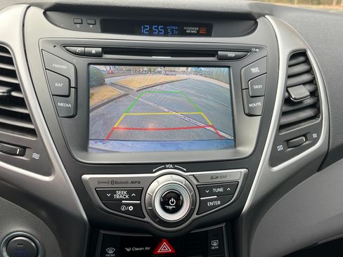 Used 2014 Hyundai Elantra Limited w/ Option Group 03 image 23