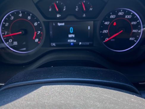 Used 2017 Chevrolet Camaro LT RWD image 16