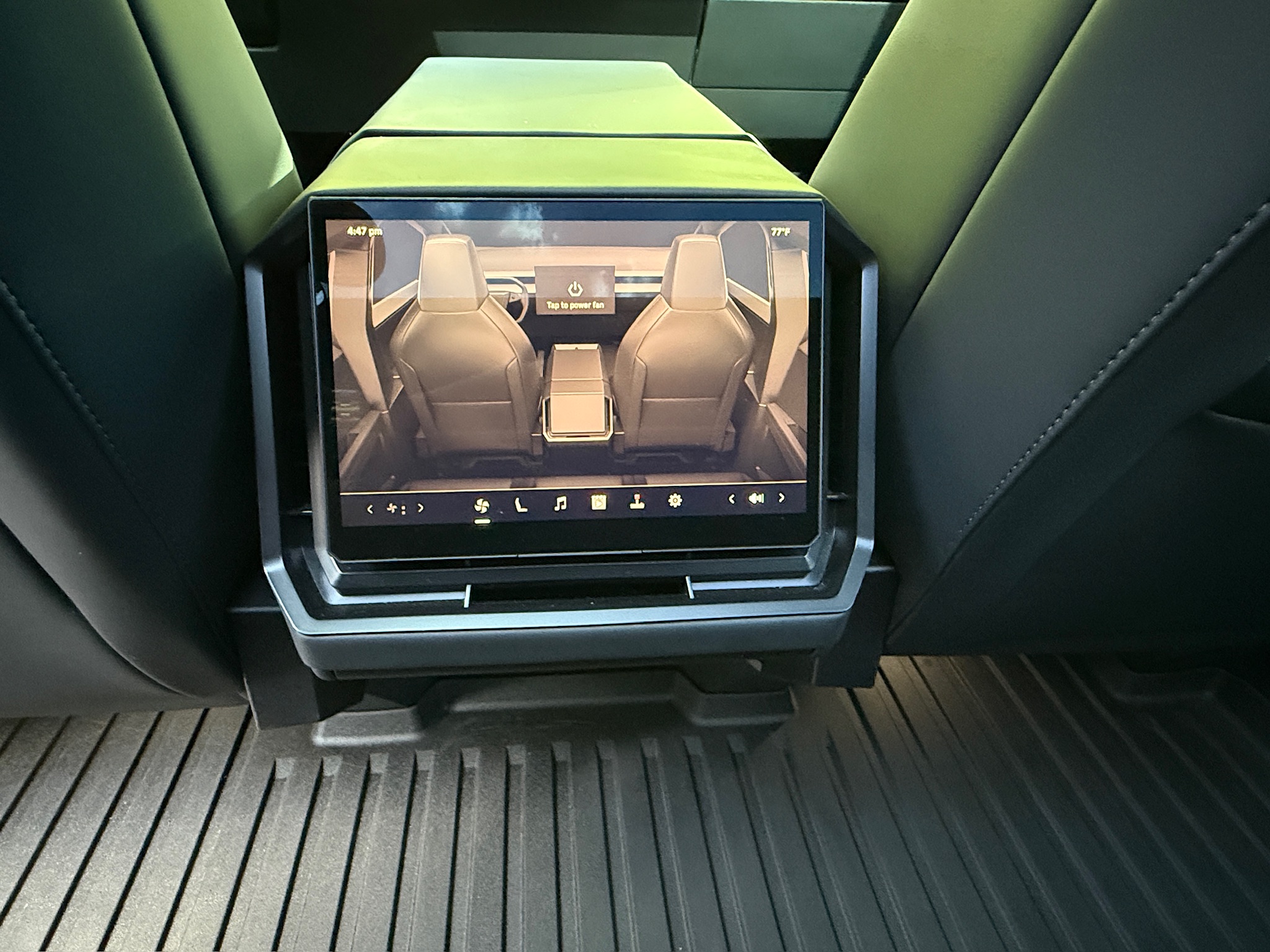 Used 2024 Tesla Cybertruck Cyberbeast AWD/4WD image 28