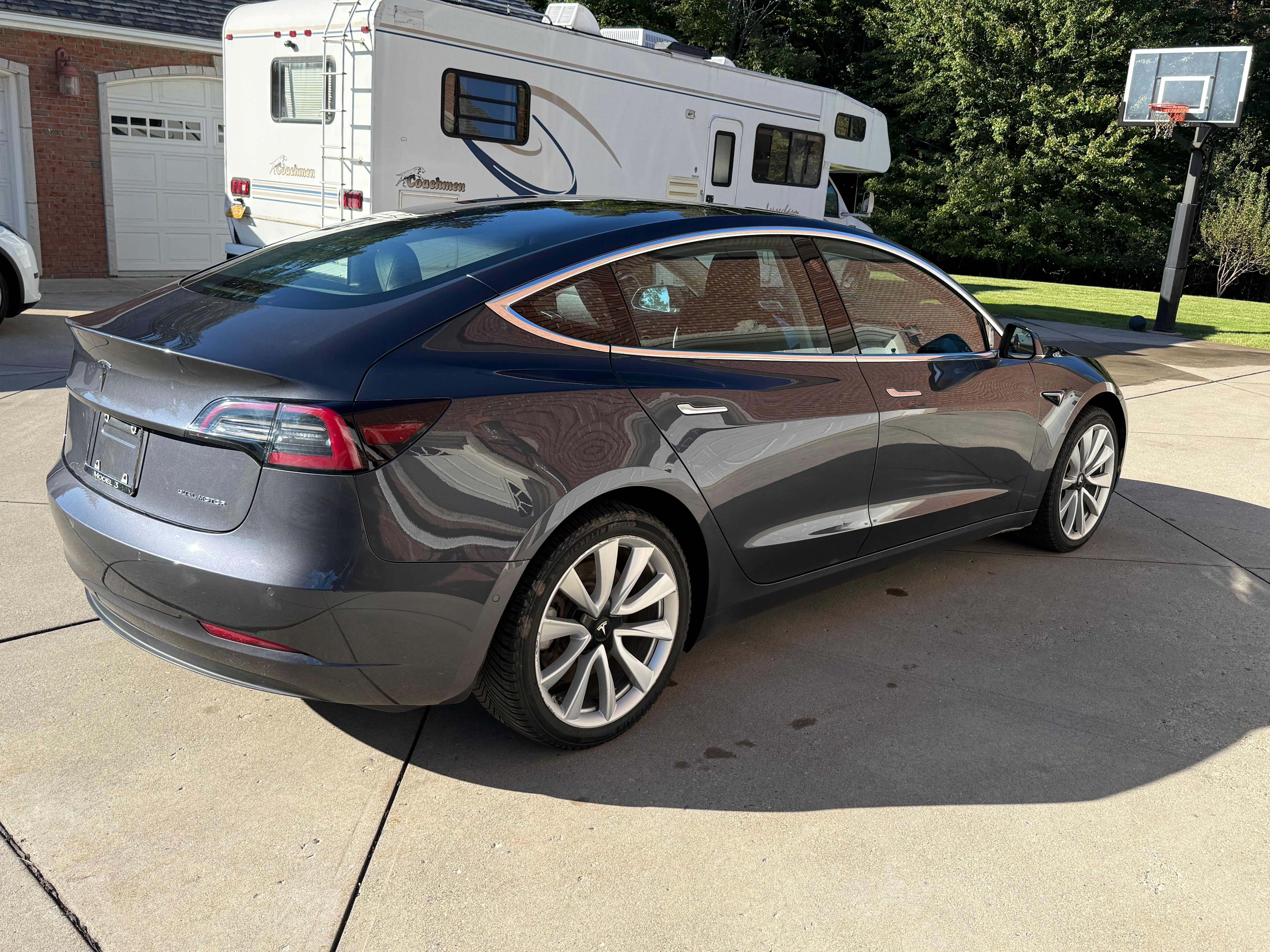 Used 2018 Tesla Model 3 Long Range AWD/4WD image 4