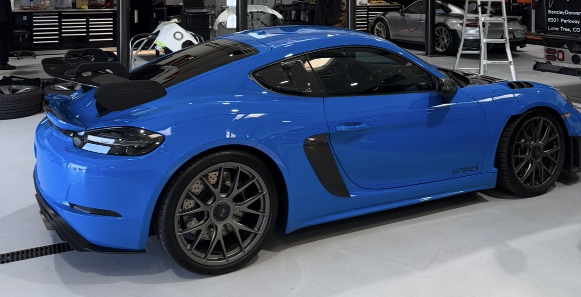 Used 2025 Porsche 718 Cayman GT4 RS RWD image 4