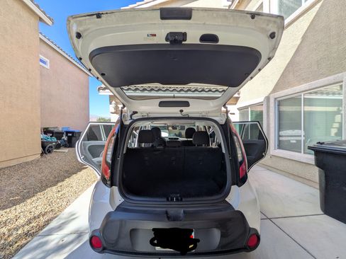 Used 2015 Kia Soul image 2