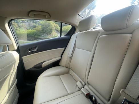 Used 2017 Acura ILX image 8