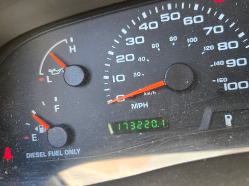 Used 2003 Ford F350 XLT image 11