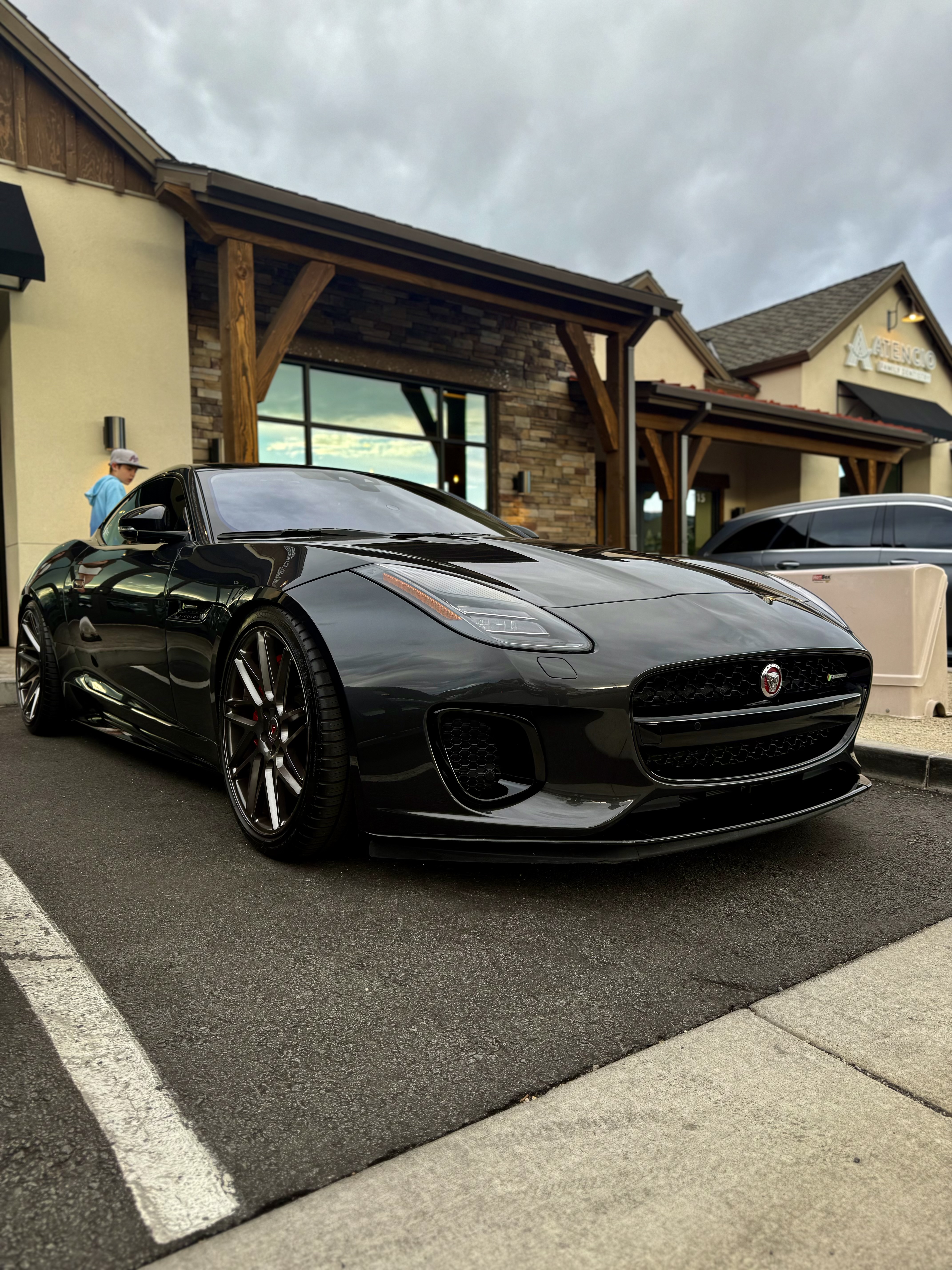 Used 2020 Jaguar F-TYPE R-Dynamic RWD image 10
