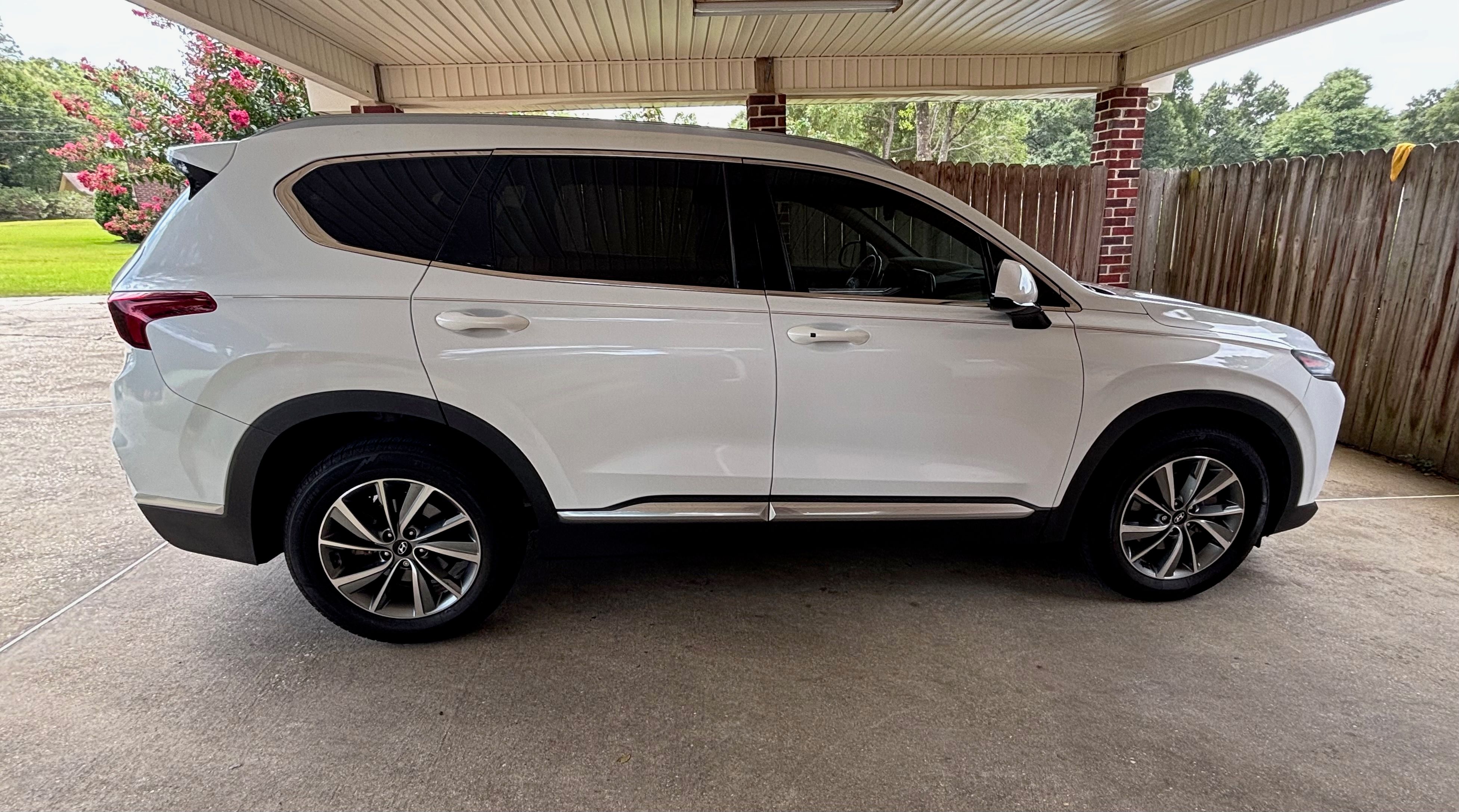 Used 2019 Hyundai Santa Fe SEL FWD image 6