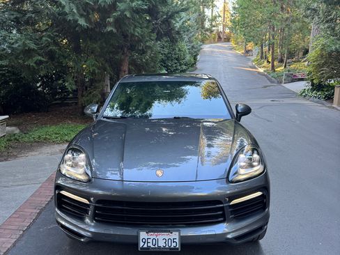 Used 2020 Porsche Cayenne AWD/4WD image 4