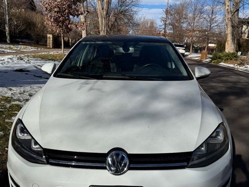 Used 2016 Volkswagen Golf SE w/ Lighting Package image 2