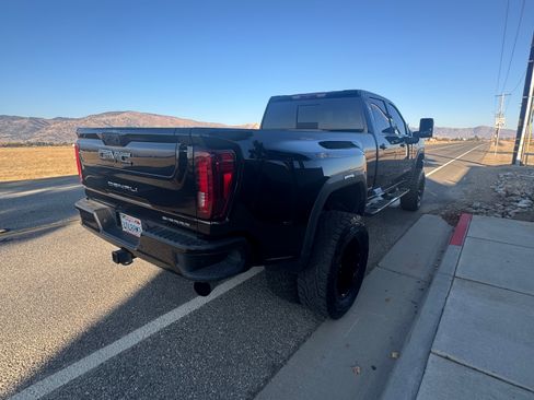 Used 2022 GMC Sierra 3500 Denali image 5