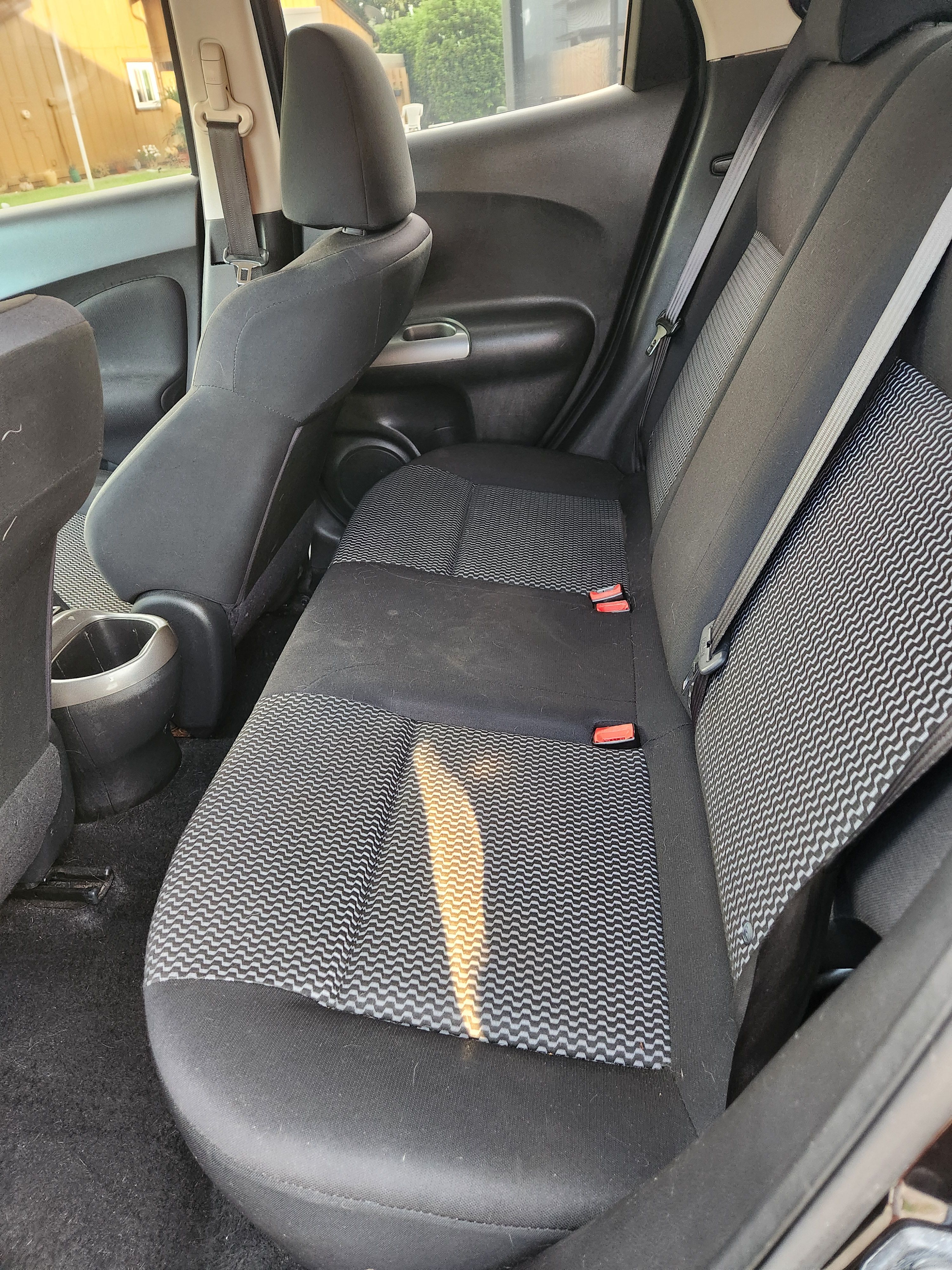 Used 2015 Nissan Juke S FWD image 14