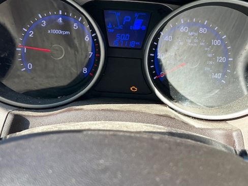 Used 2013 Hyundai Tucson GLS image 2