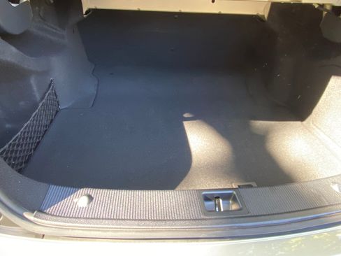 Used 2010 Mercedes-Benz C 300 Sedan image 26