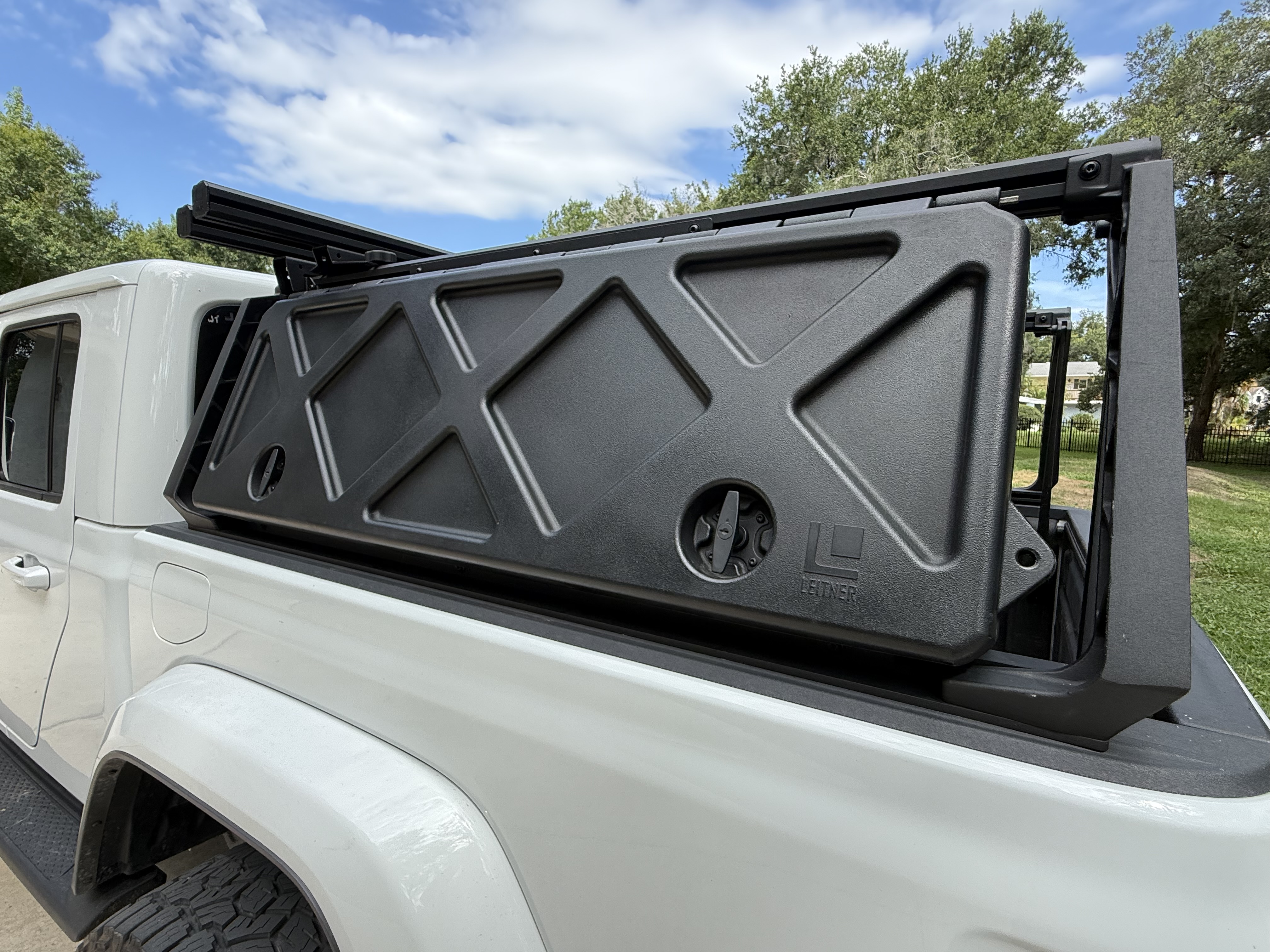 Used 2022 Jeep Gladiator Overland AWD/4WD image 11