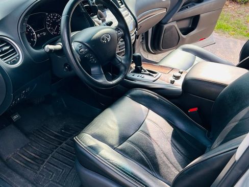 Used 2013 INFINITI JX35 FWD w/ Premium Pkg image 8