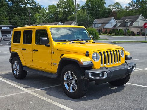 Used 2020 Jeep Wrangler Unlimited Sahara w/ Uconnect 4C Nav & Sound Group AWD/4WD image 8