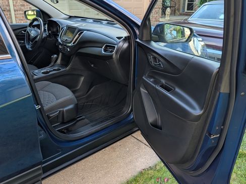 Used 2020 Chevrolet Equinox LT image 13