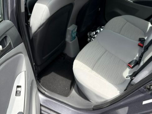 Used 2017 Hyundai Accent SE FWD image 10