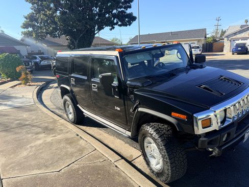 Used 2004 HUMMER H2 Luxury image 2
