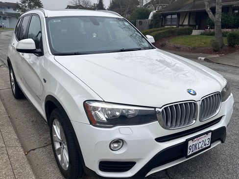 Used 2017 BMW X3 xDrive28i image 2
