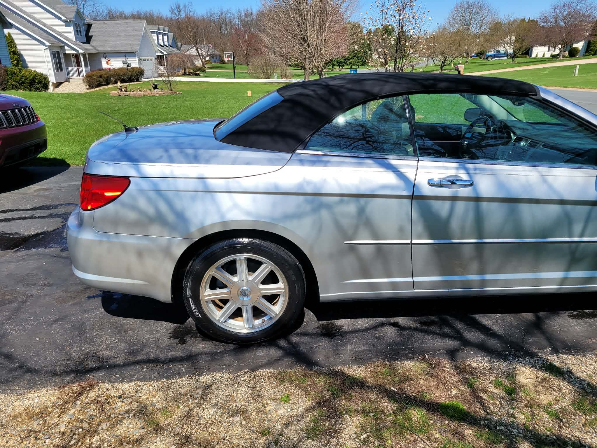 Used 2008 Chrysler Sebring Limited FWD image 4