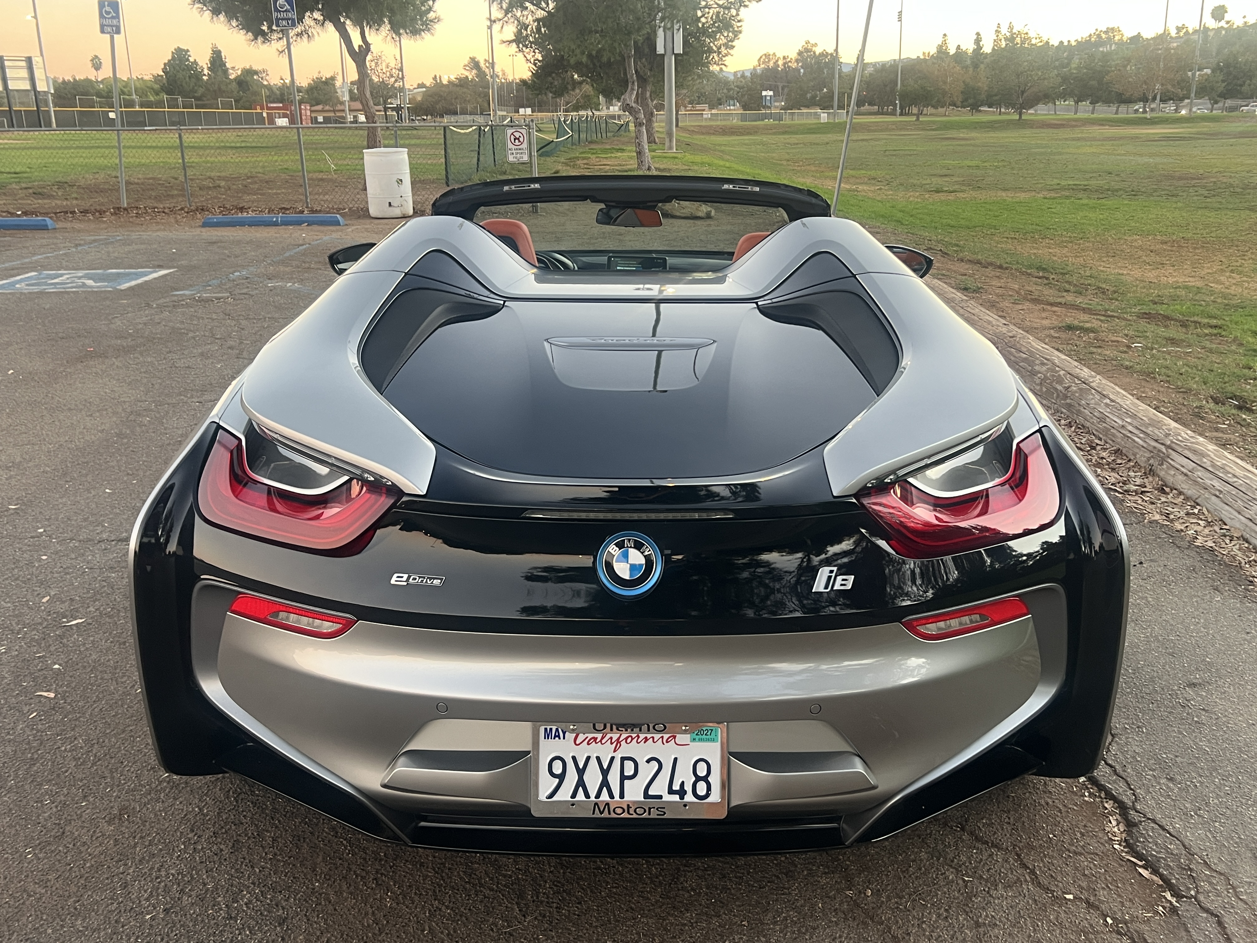Used 2019 BMW i8 Roadster AWD/4WD image 17