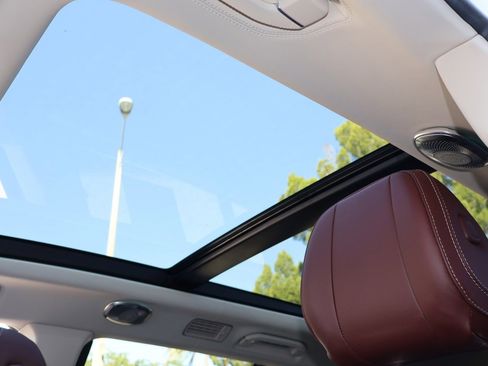 Used 2023 Mercedes-Benz Maybach GLS 600 4MATIC image 13