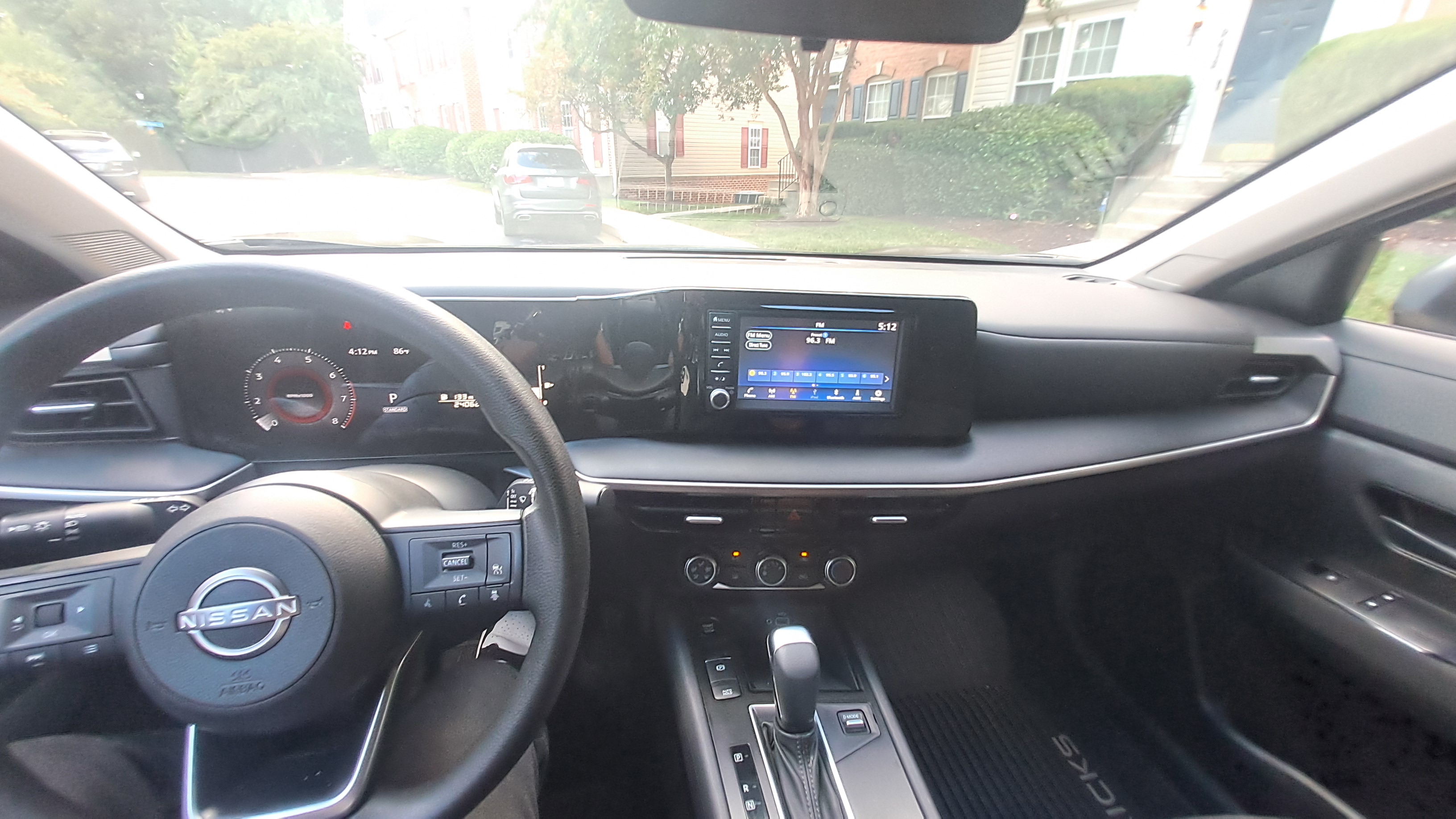 Used 2025 Nissan Kicks S w/ Charging Package FWD image 17