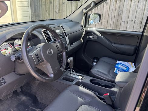Used 2012 Nissan Frontier PRO-4X w/ Pro-4x Luxury Pkg AWD/4WD image 2