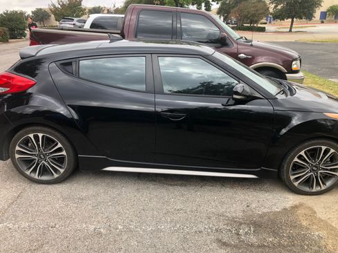 Used 2016 Hyundai Veloster Turbo image 5