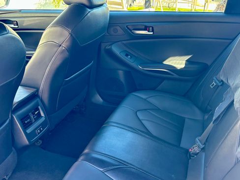 Used 2021 Toyota Avalon XLE image 10