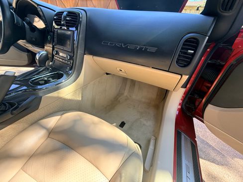 Used 2010 Chevrolet Corvette Convertible w/ Preferred Equipment Group RWD image 24