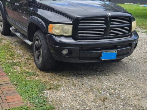 Used 2004 Dodge Ram 1500 Truck SLT w/ Sport Appearance Group AWD/4WD image 1