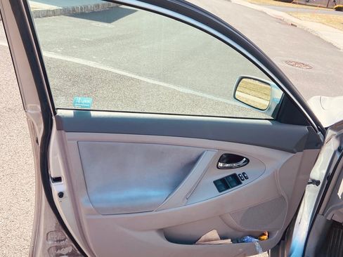 Used 2008 Toyota Camry LE image 11