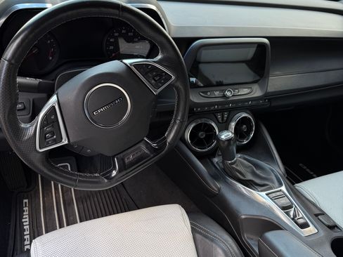 Used 2017 Chevrolet Camaro LT image 5
