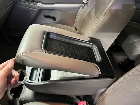 Used 2004 GMC Sierra 2500 SLE w/ Heavy-Duty Power Package image 12