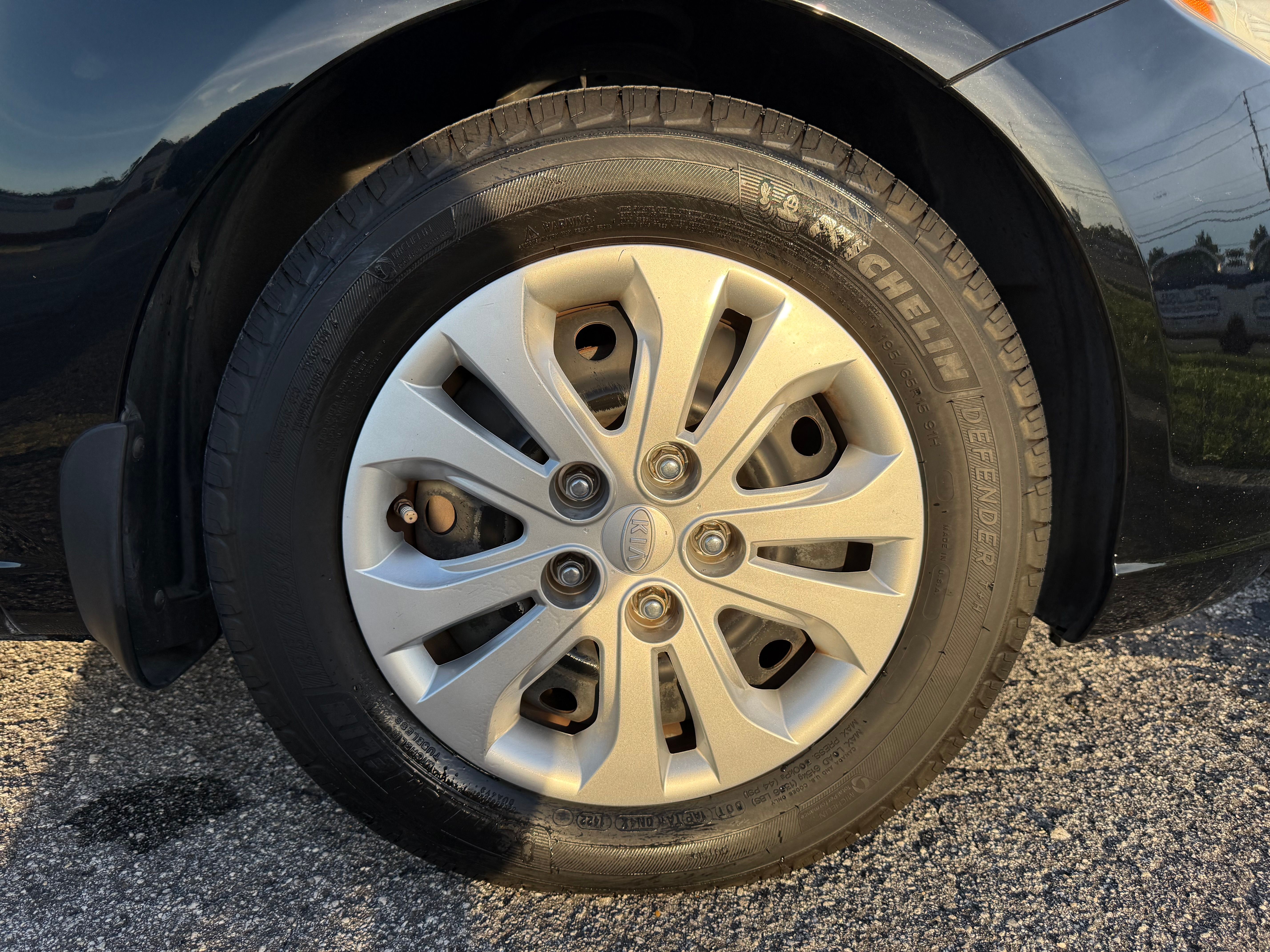 Used 2013 Kia Forte EX w/ Fuel Economy Pkg FWD image 11