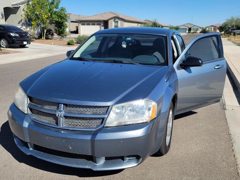 Used 2008 Dodge Avenger SE image 2