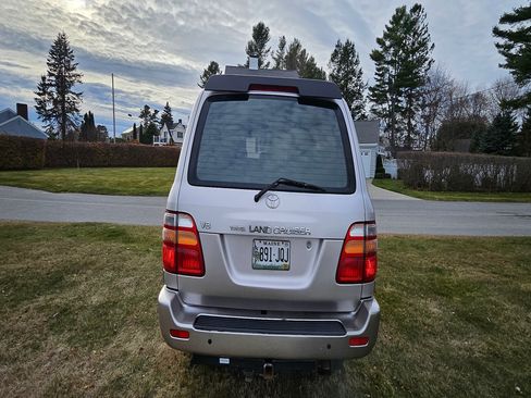 Used 2000 Toyota Land Cruiser image 9