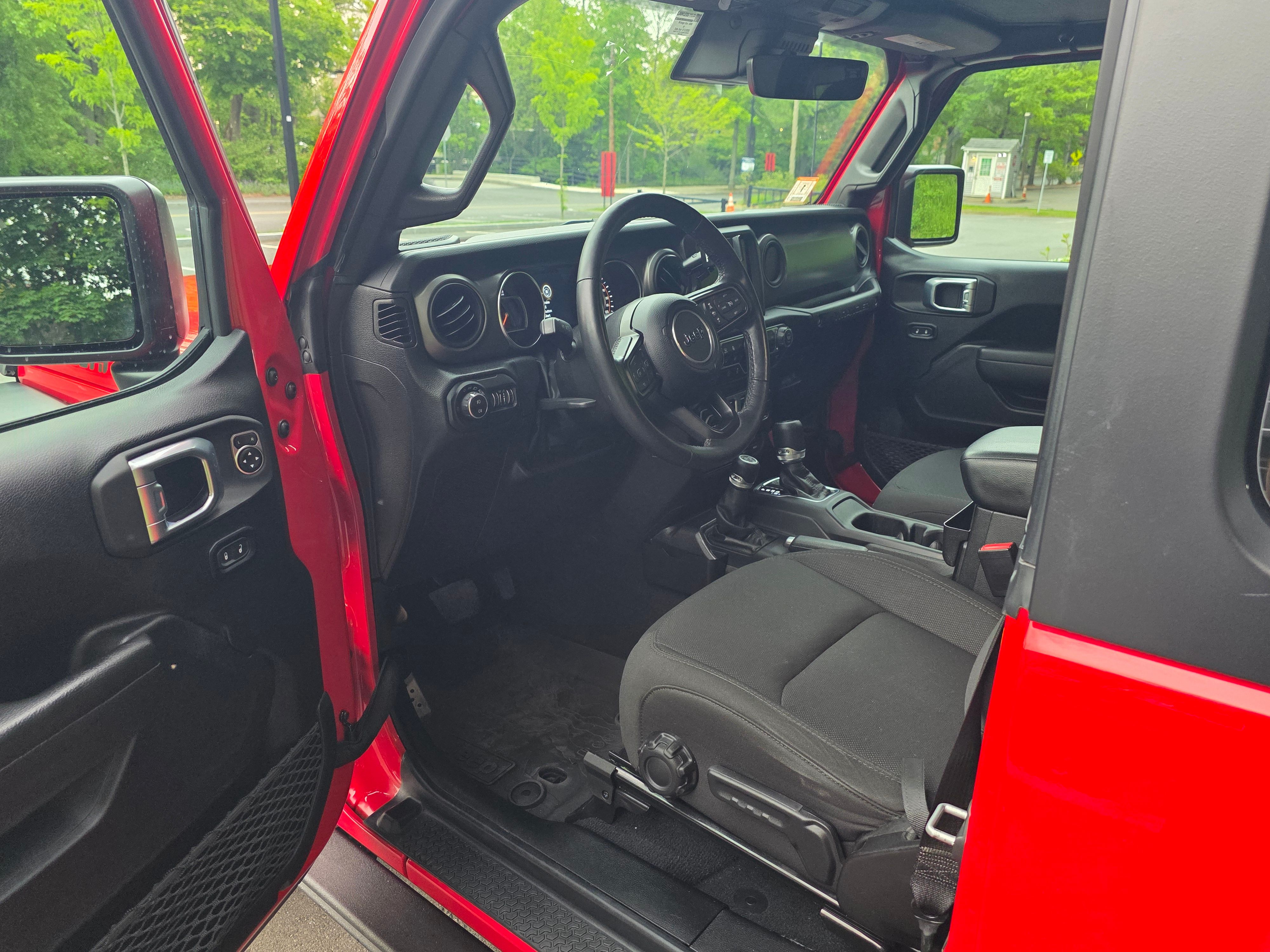 Used 2023 Jeep Wrangler Sport AWD/4WD image 13