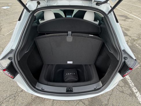 Used 2023 Tesla Model Y Performance image 22