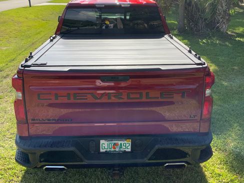 Used 2021 Chevrolet Silverado 1500 LT Trail Boss AWD/4WD image 8