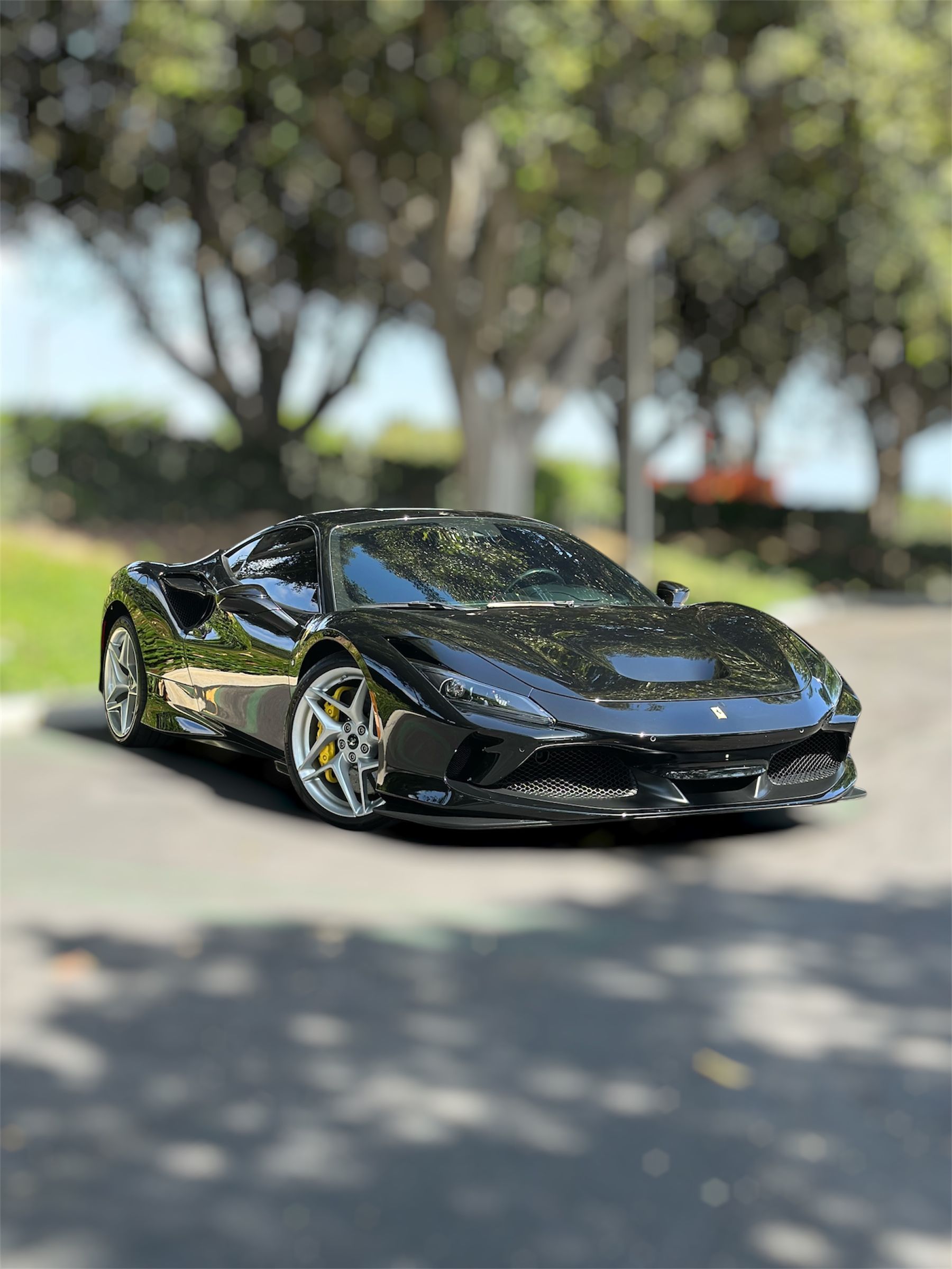 Used 2020 Ferrari F8 Tributo RWD image 10